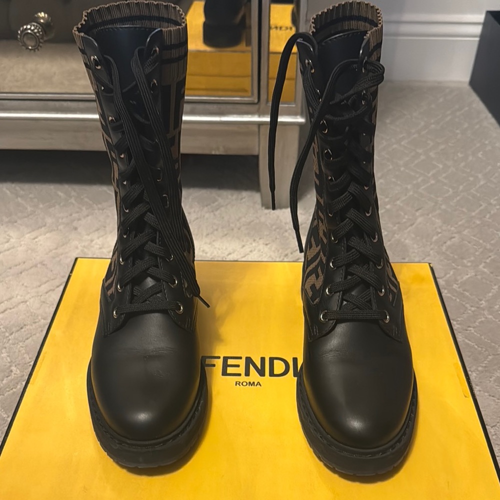Authentic Fendi Black Combat Boots with Glossy Finish and Lace-Up Design